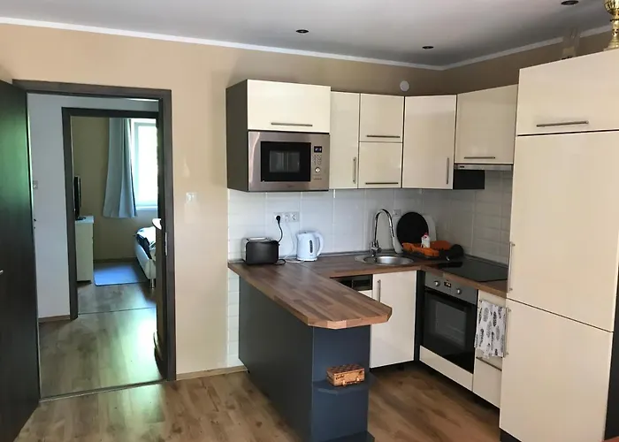 Central Apartman דירה באלאטונפורד